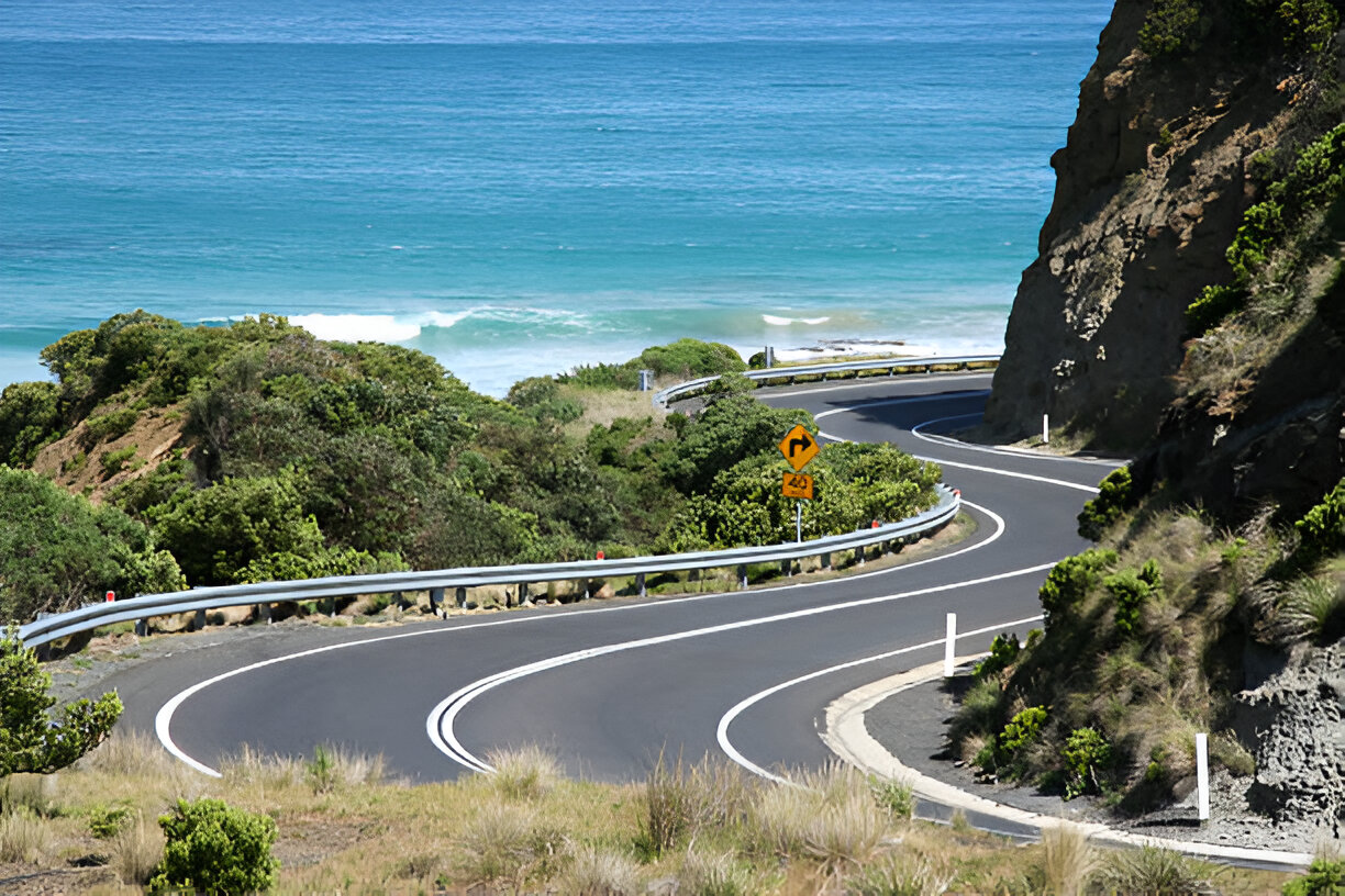 The Great Ocean Road Travel Guide 2025